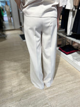 Laden Sie das Bild in den Galerie-Viewer, Black Label Damen Hose in Creme
