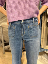 Laden Sie das Bild in den Galerie-Viewer, Cambio Damen Jeans &quot;Tess wide leg&quot; in Blau
